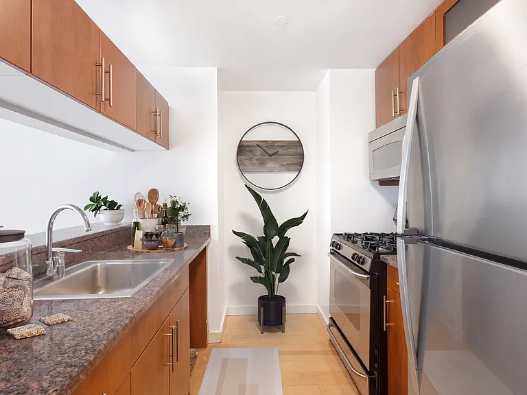 260 W 54th St #42G — Photo 4