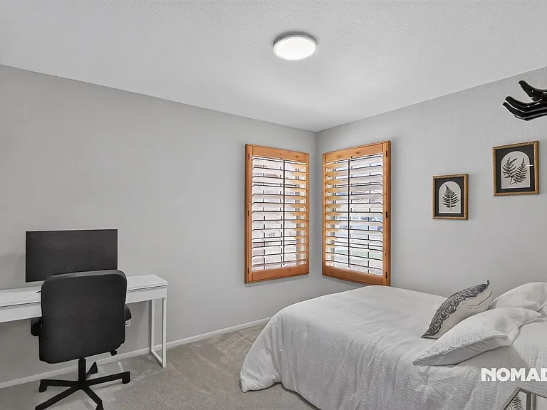4722 E Saint John Rd — Photo 15
