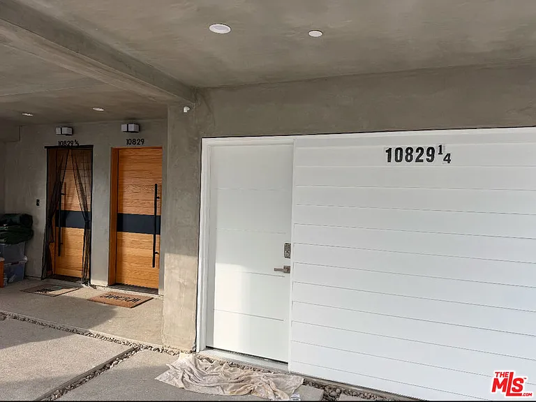 10821 Hartsook St — Photo 10
