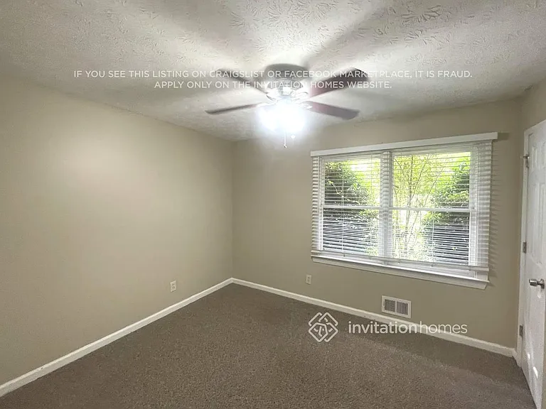3952 Butterfield Dr NW — Photo 8