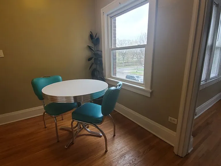 180 Lexington Parkway So. - Edgecumbe Court — Photo 5