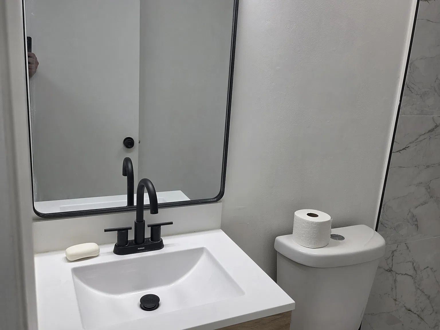 2 bed, 870 sqft, $2,100 — Photo 4