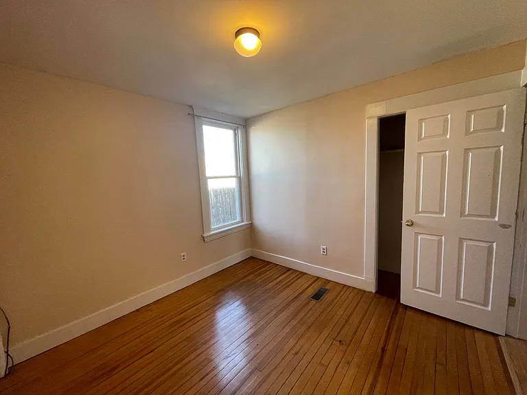 26 Livingston Ave — Photo 16
