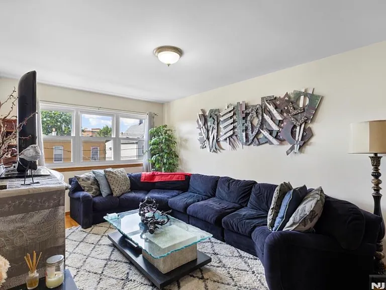 109 Cross St #2 — Photo 5