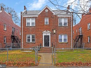 449 Mellon St SE APT 3, Washington, DC 20032