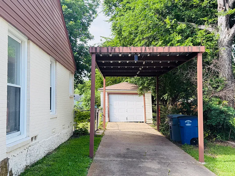 5912 Belgrade Ave — Photo 4