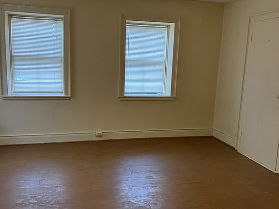 3rd image of 39-41 Lake St #3