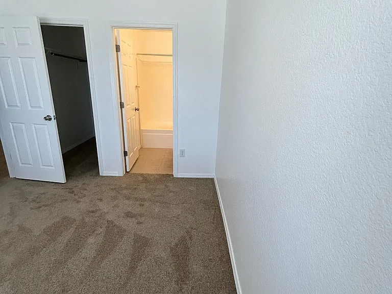 1559 Courtney Place — Photo 20