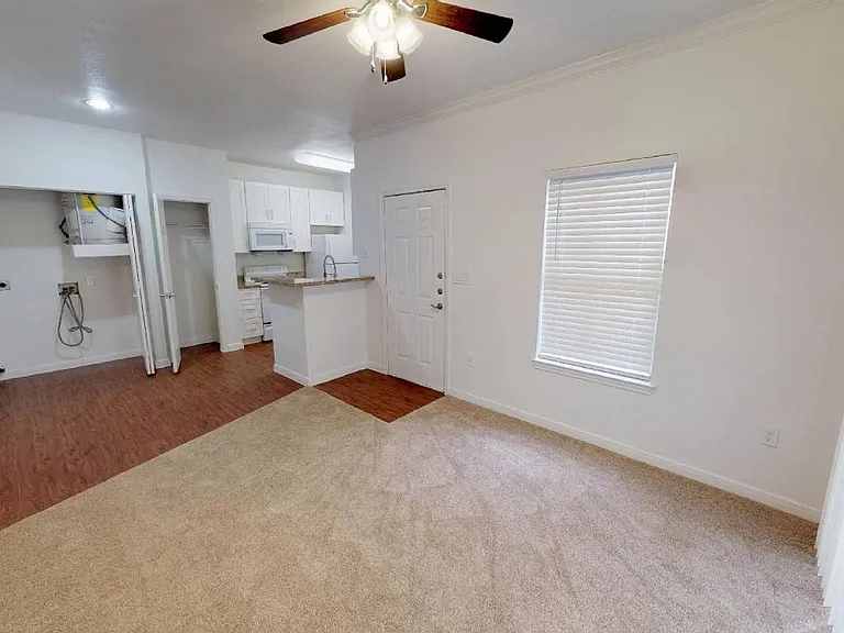 The Whittington Apartments — Photo 33