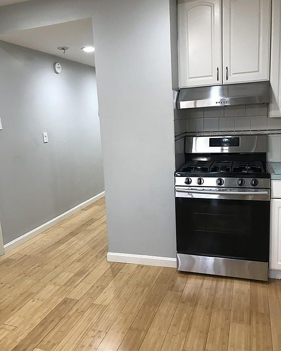2nd image of 27 Tapley Ave APT 2