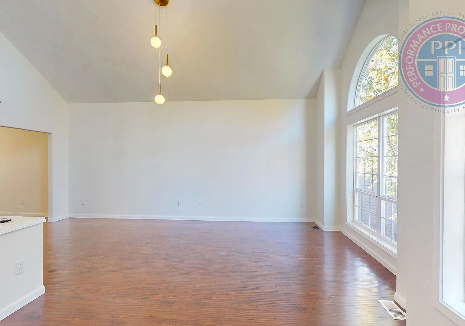 Luxury Living - Bull Mountain, Custom Home | 1/4-Acre Lot | Cul-de-Sac | Green Space Views | Cent... — Photo 3