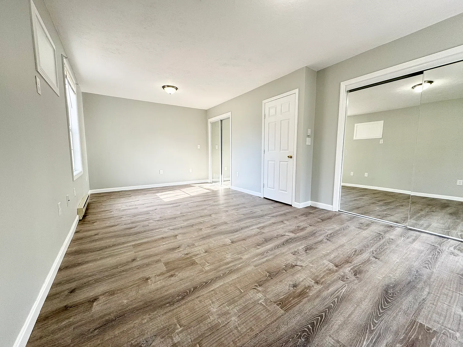 576B Worcester Street - Apt 3 — Photo 2