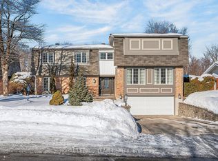 729 Ludgate Ct, Ottawa, ON K1J 8K8