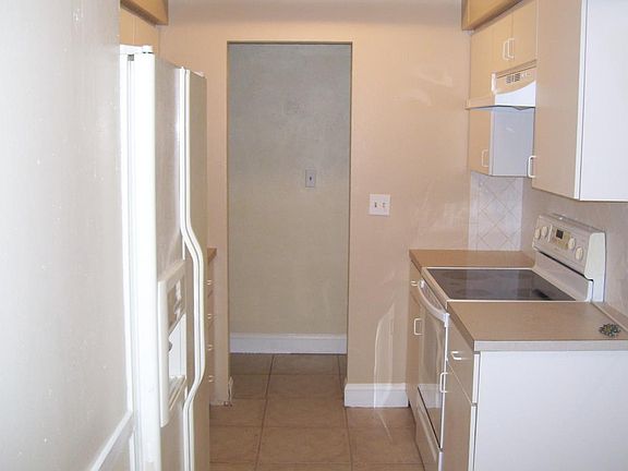 2nd image of 3100 Kathleen Dr