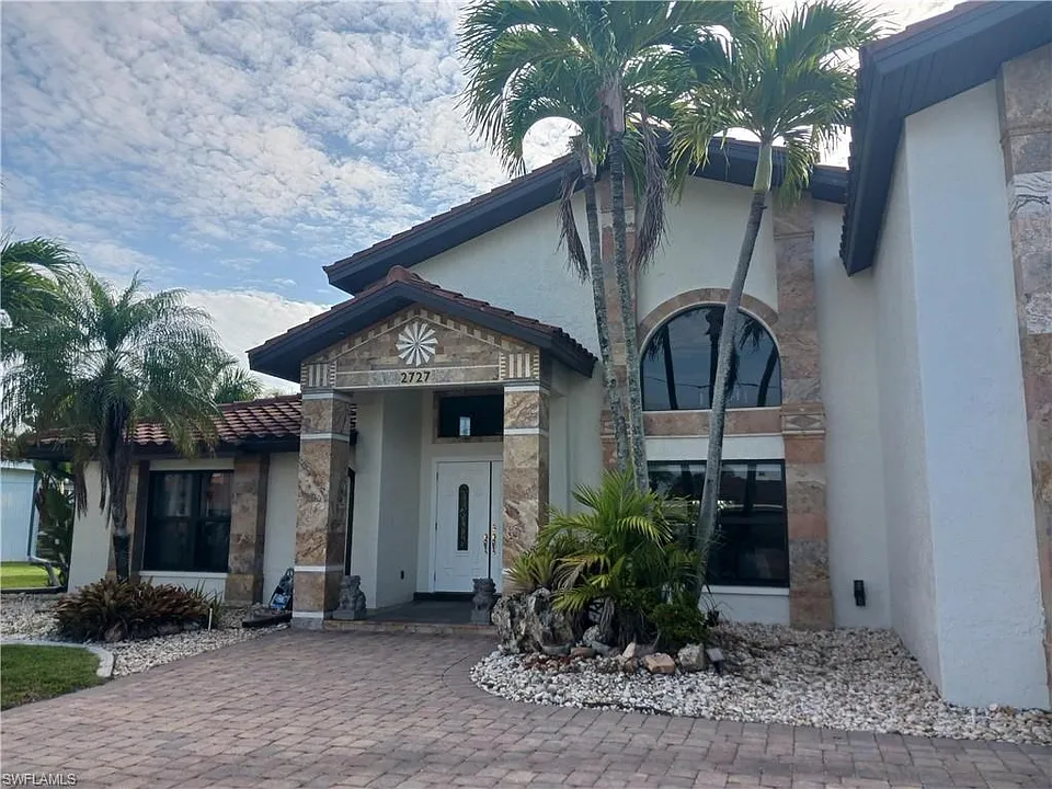 2727 SE 24th Pl