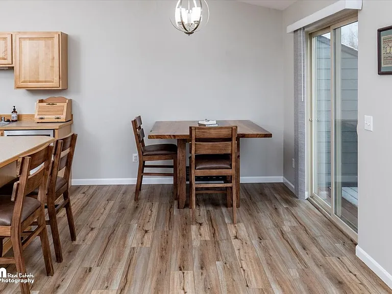 2895 S Avalon Cir — Photo 11