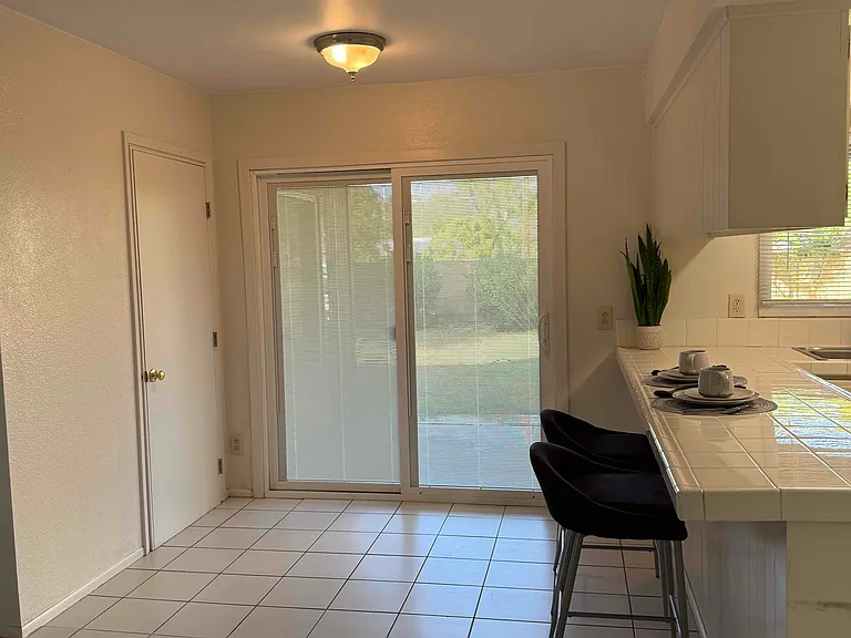2631 S Evergreen Rd — Photo 10