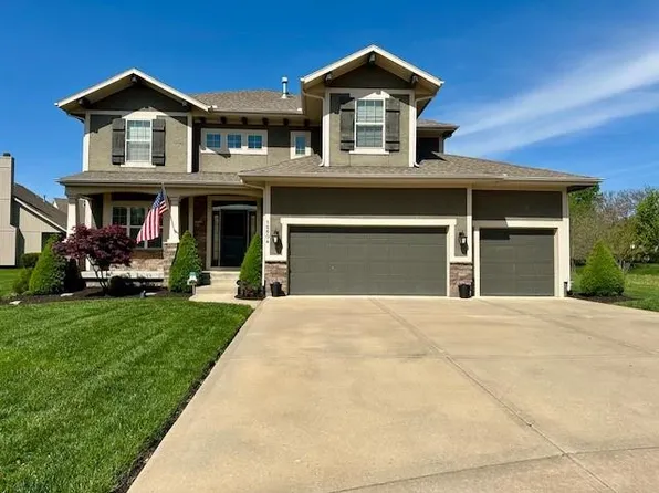 15504 Canterbury St, Overland Park, KS 66224