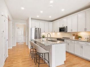 250 Martins Lndg #409, North Reading, MA 01864