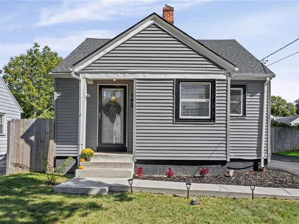 142 Wakefield St, Rochester, NY 14621