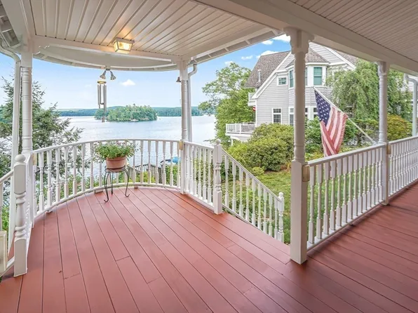 31 Bay View Rd, Webster, MA 01570