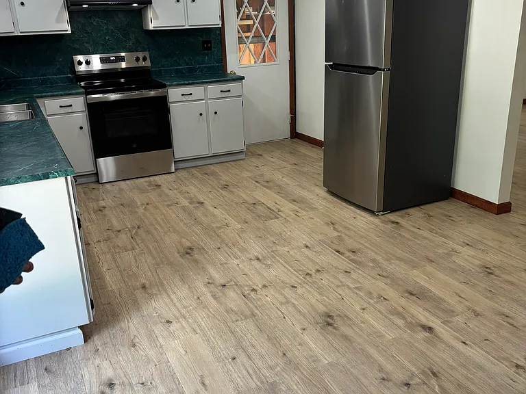 221 Zenith Rd — Photo 16
