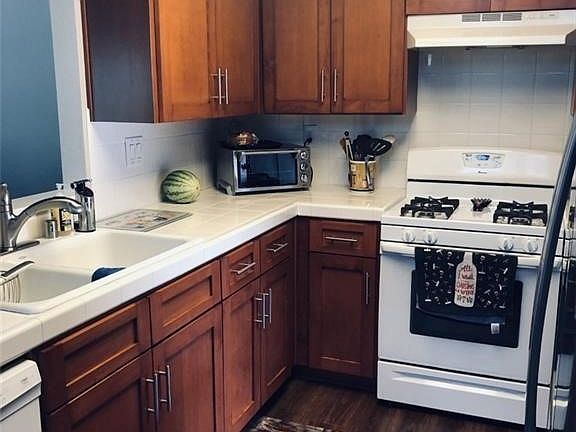 5th image of 733 Vista Grande Way