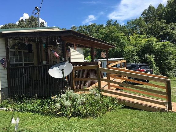 4th image of 1544 Waterfront Dr