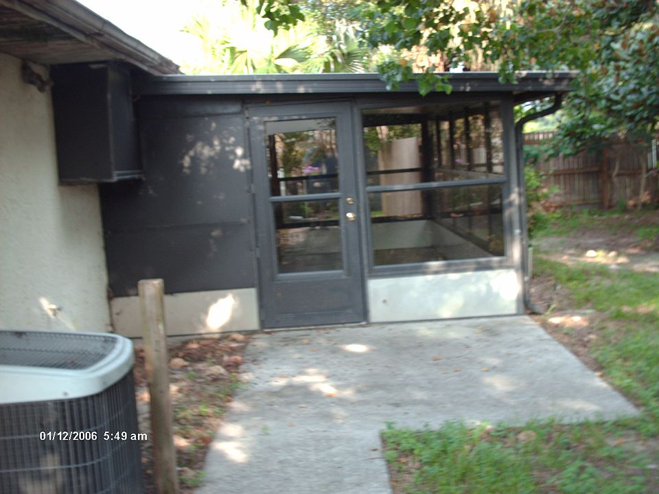 2nd image of 38540 Camden Ave