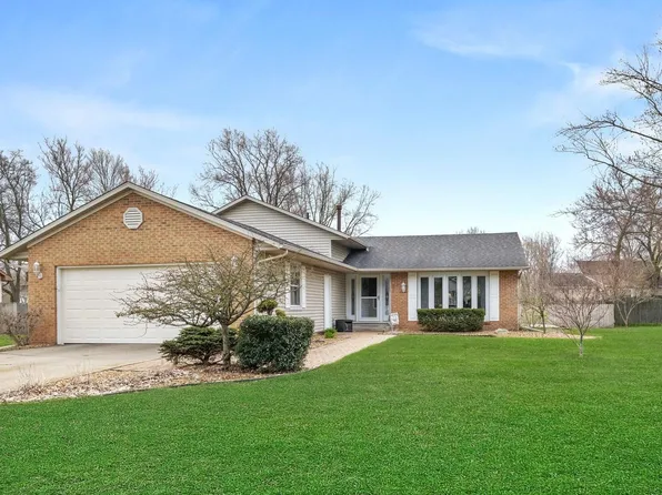 801 Fox Point Dr, Chesterton, IN 46304