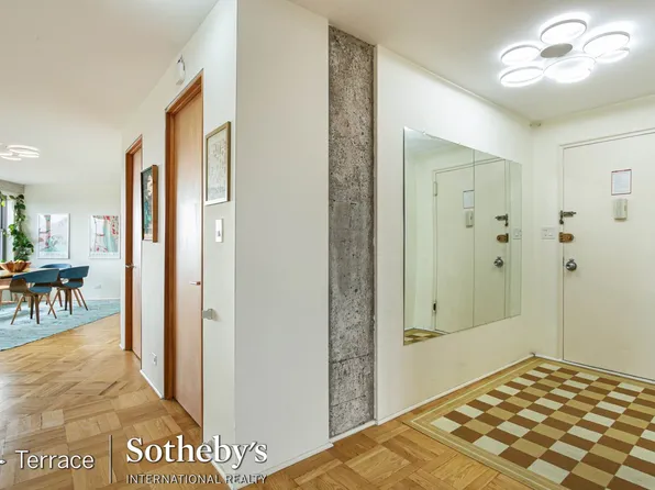 125-10 Queens Boulevard image 22 of 28