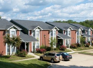 1881 Sugar Hill Dr, Woodbridge, VA 22192