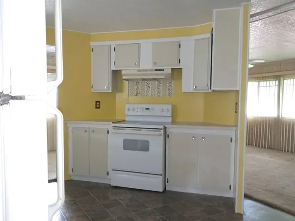6026 East Rd, Port Richey, FL 34667