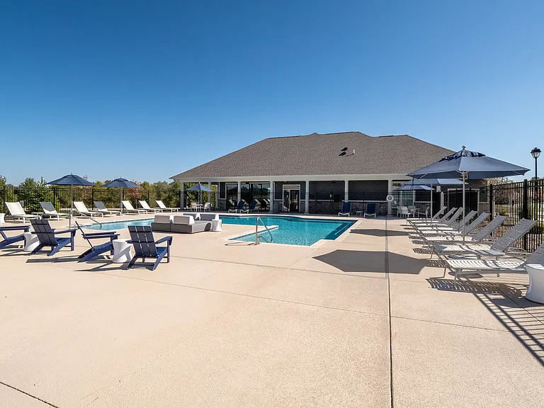 Aventura at Hawk Ridge — Photo 35