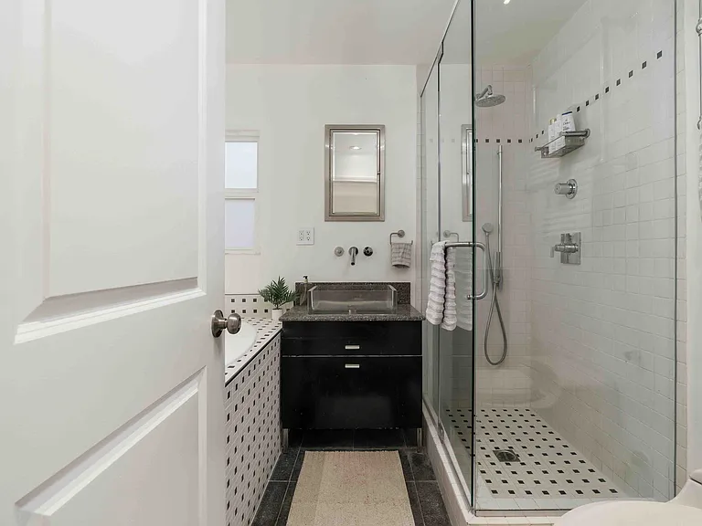 2253 Gorman St — Photo 11