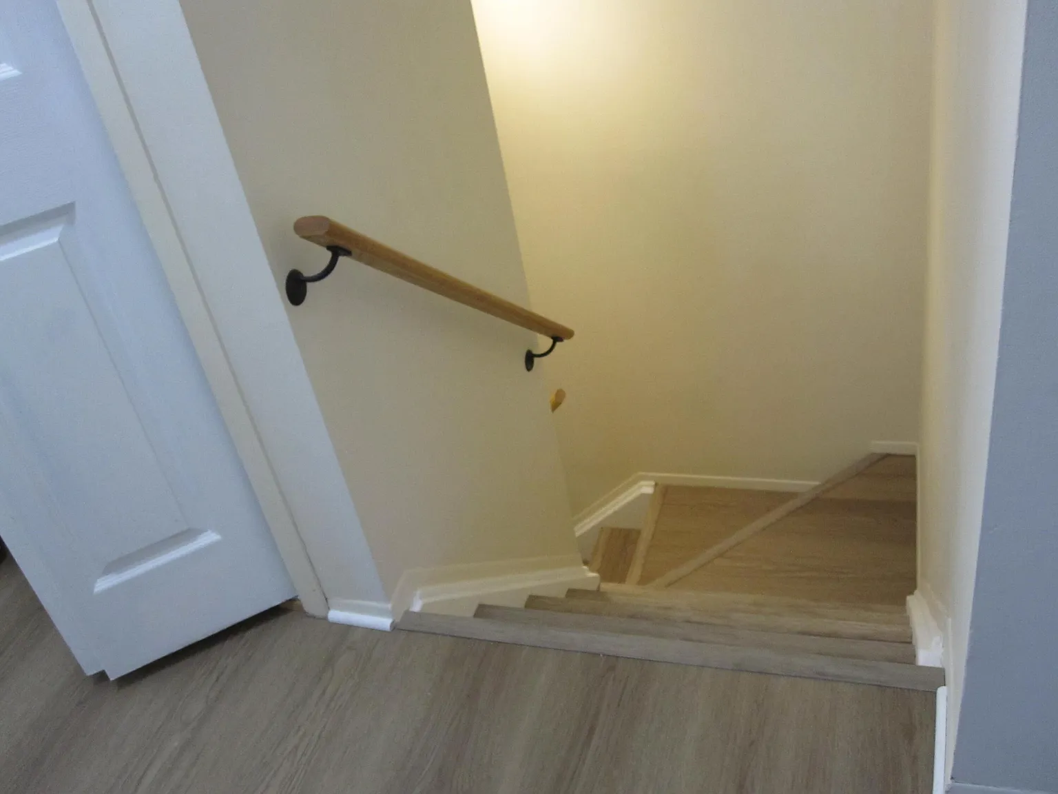 3 bed, 2.5 bath, 1280 sqft, $2,050 — Photo 4