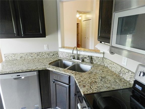 4th image of 113 Moss Creek Dr NE