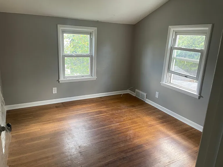 55 Yarmouth Rd — Photo 16