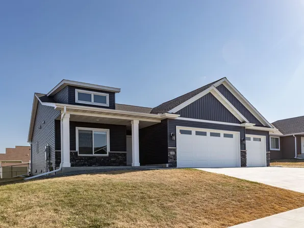 1102 6th Ave NW, Kasson, MN 55944