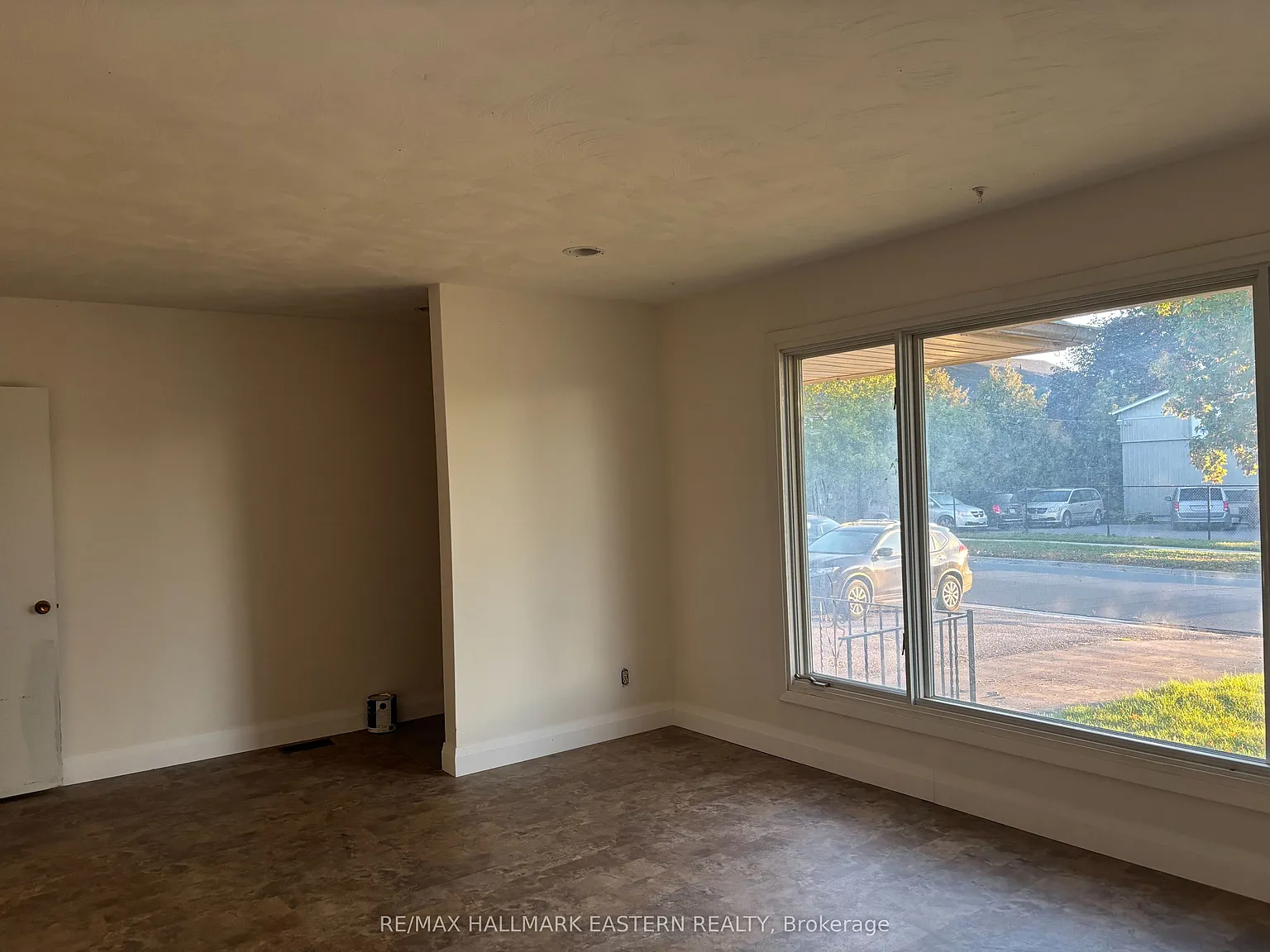 3 bed, $2,600 — Photo 2