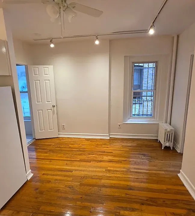 232 E 116th St #7