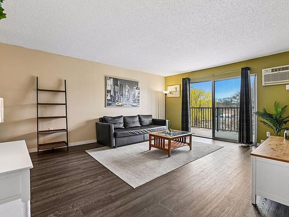 5th image of 4351 Parklawn Ave APT 205-E