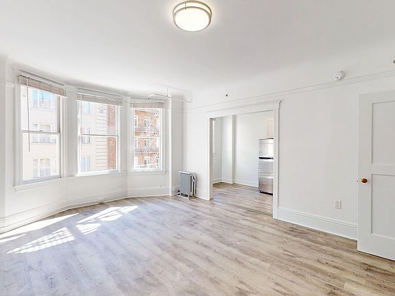 2nd image of 522 Geary St #504