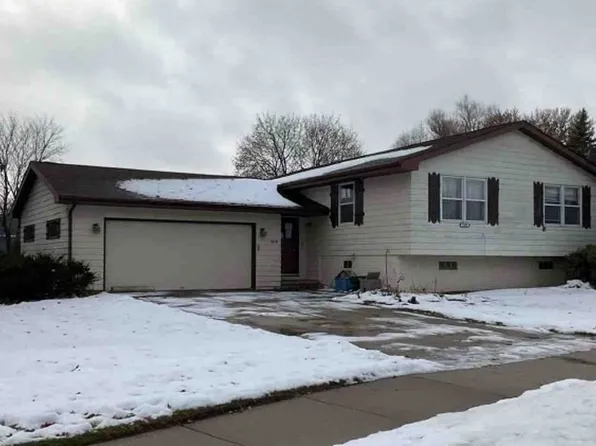 1448 Maricopa Dr, Oshkosh, WI 54904