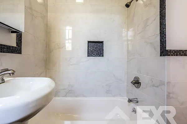 Rented by Highline Residential | media 64