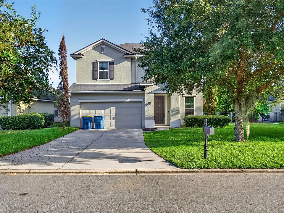 13685 Goodson Pl