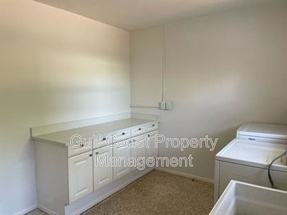 5th image of 2823 Bougainvillea St