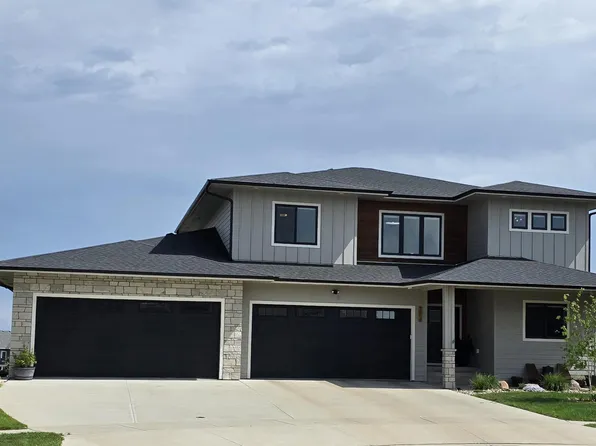 7308 E Gray Eagle Cir, Sioux Falls, SD 57110