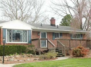 2045 E Crest Dr, Toledo, OH 43614