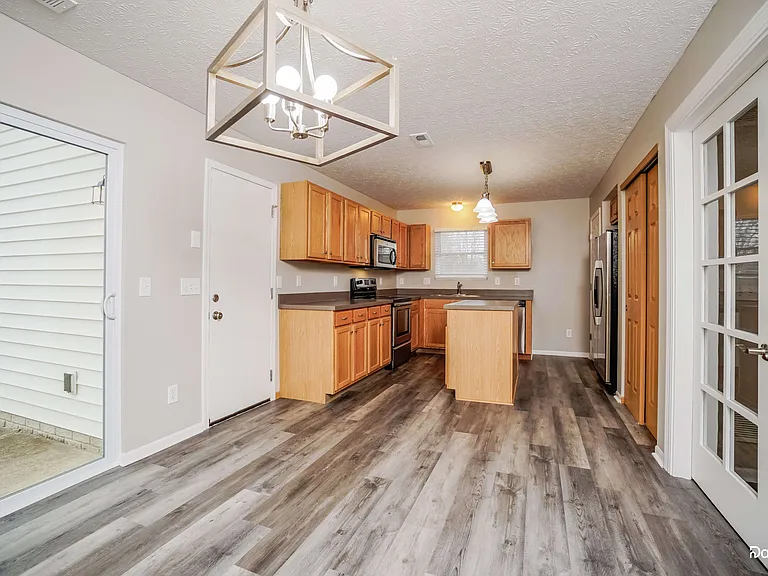 6262 Albany Way Dr — Photo 5